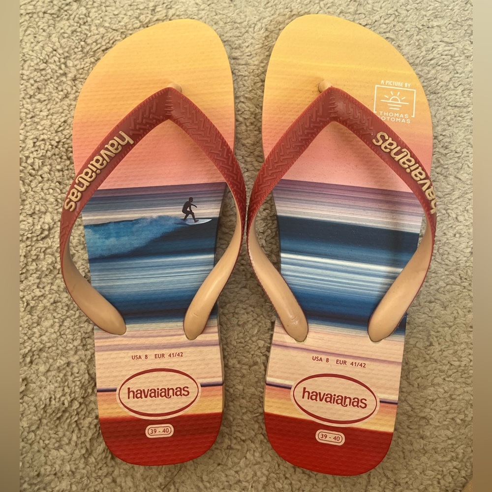 New Havaianas beautiful design NWOT